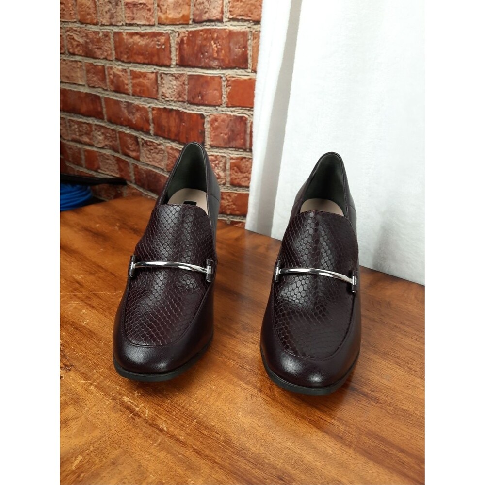 DKNY Burgundy Leather Block Heels Size 7.5 - Picture 6 of 12